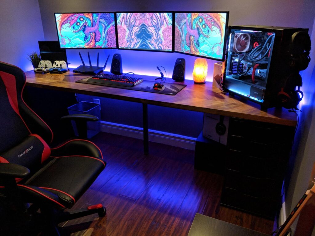 Chuẩn bị phòng máy PC với các thiết bị hỗ trợ đủ mạnh để sẵn sàng cho buổi stream đầu tiên 